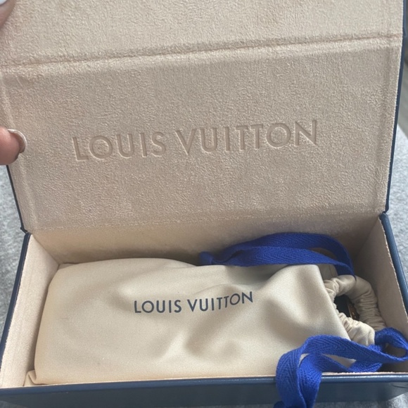 LV MOON SQUARE SUNGLASSES Louis Vuitton - Picture 5 of 7